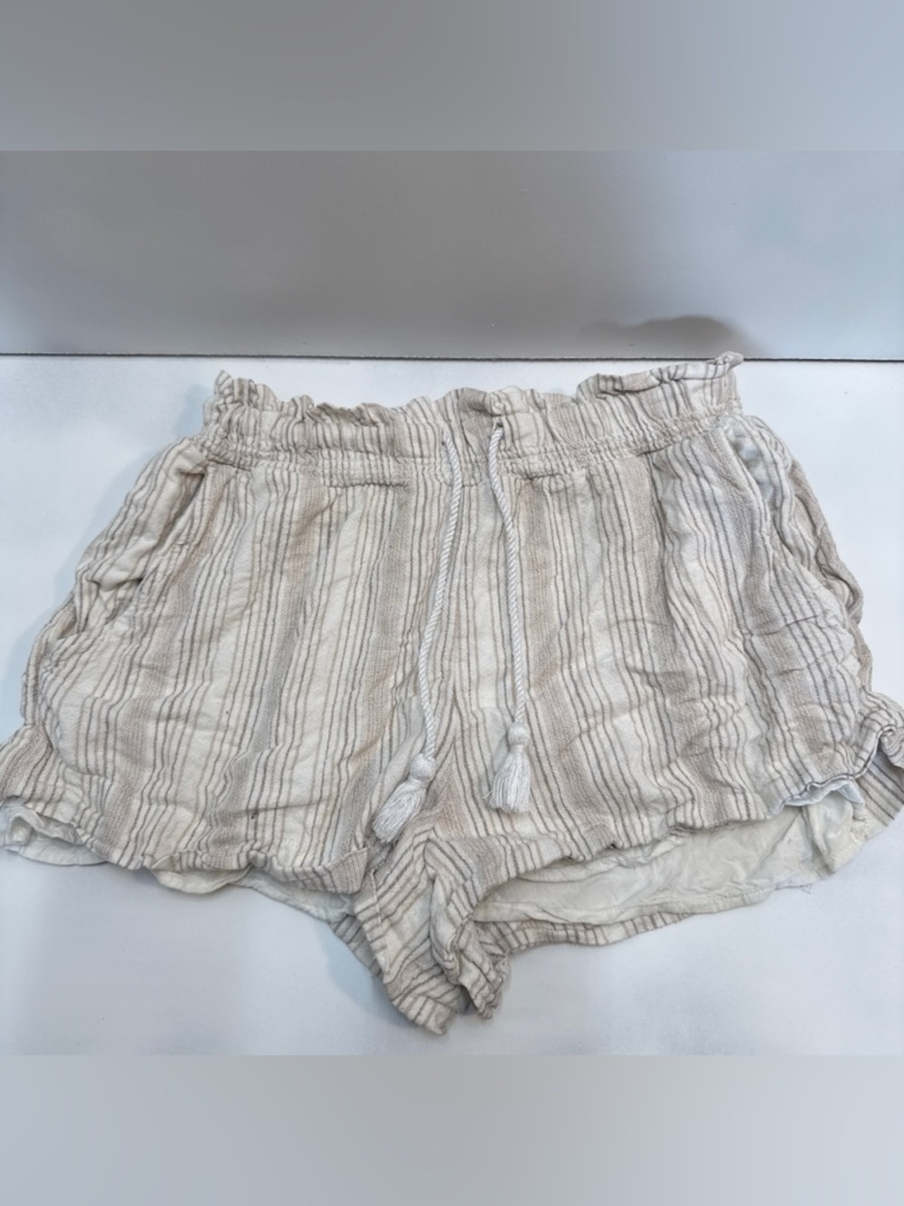 Abercrombie & Fitch Women’s Beige Striped Linen Shorts with Tassel Drawstring